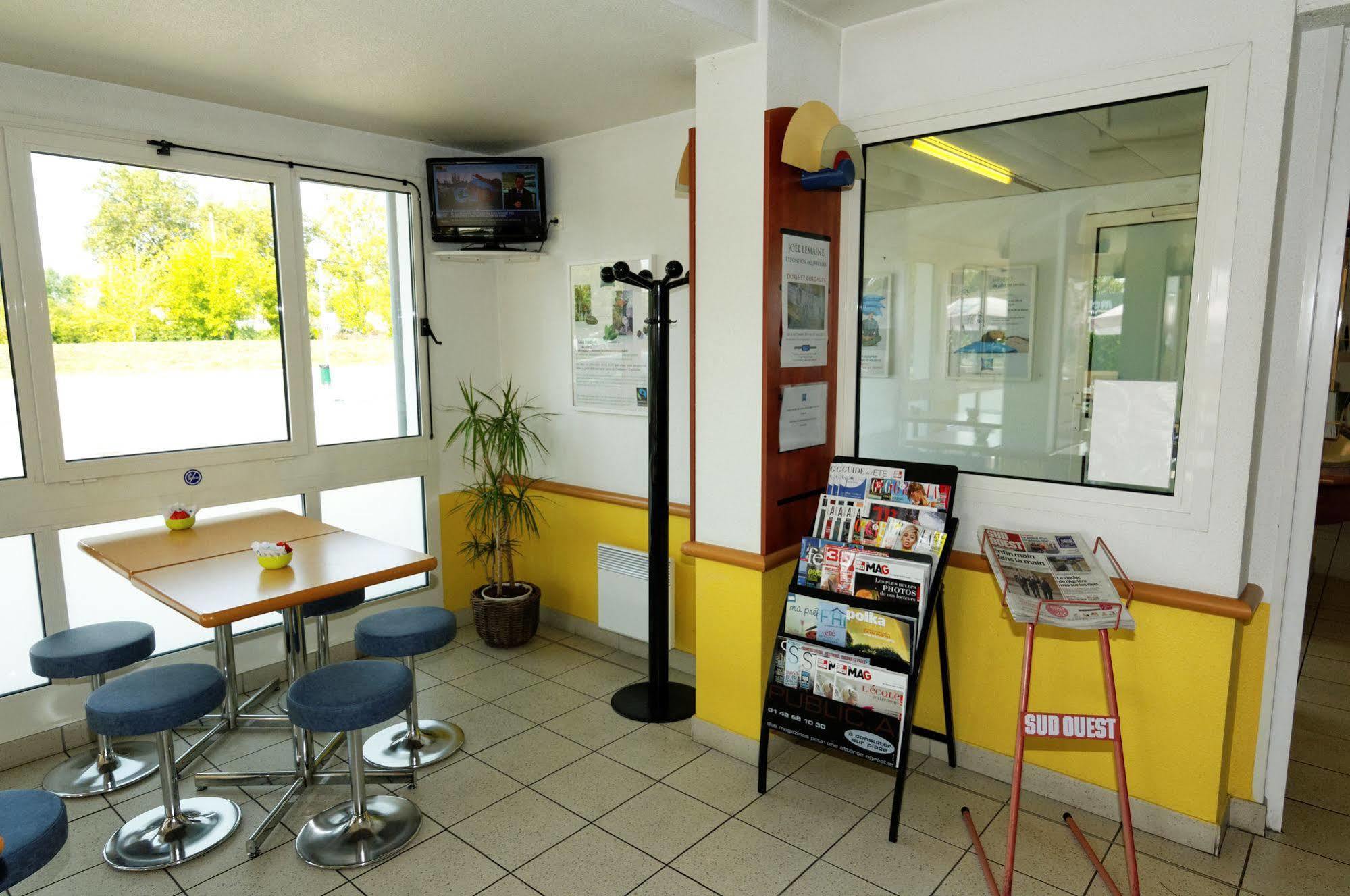 Ibis Budget Rochefort ภายนอก รูปภาพ