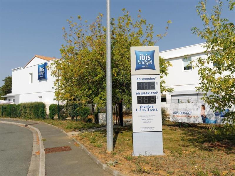 Ibis Budget Rochefort ภายนอก รูปภาพ
